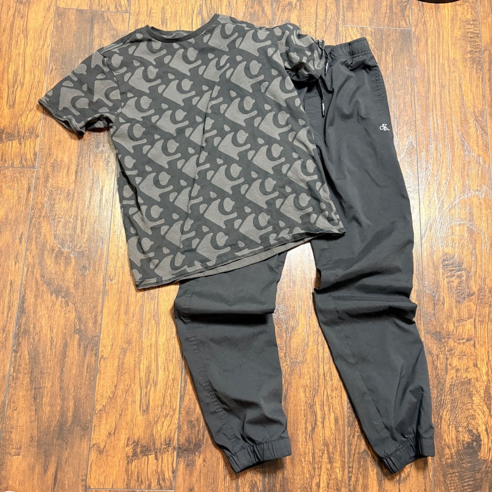 Calvin Klein 2 Piece Set Boys L 14/16 Black Grey Monogram Shirt Jogger Pants